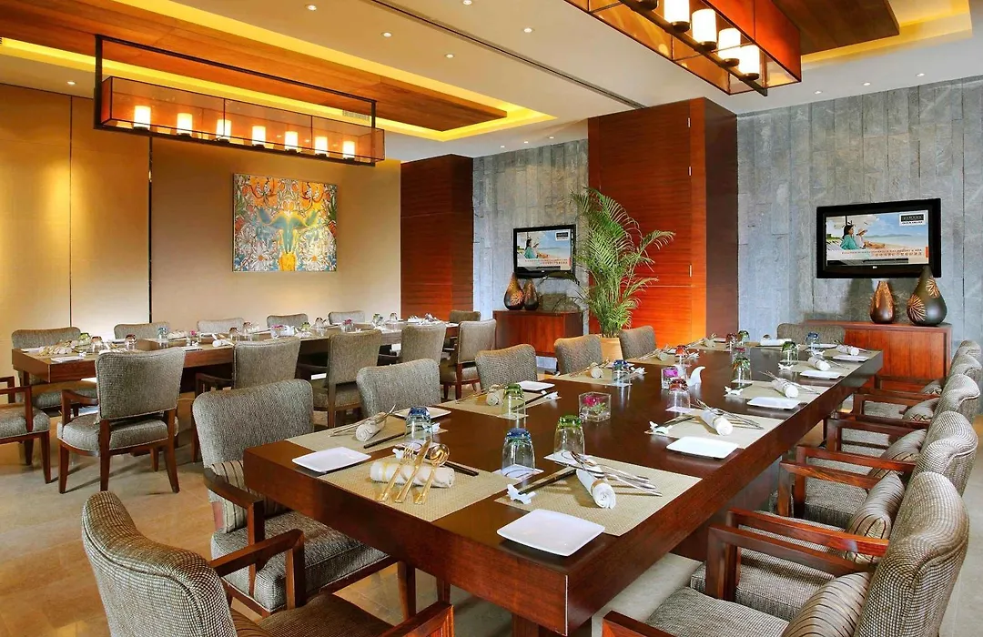 Pullman Oceanview Sanya Bay Resort & Spa-1